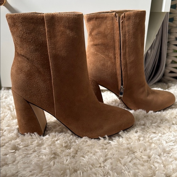 Nine West Shoes - Nine West Tan Heeled Boots with Chunky Block Heel